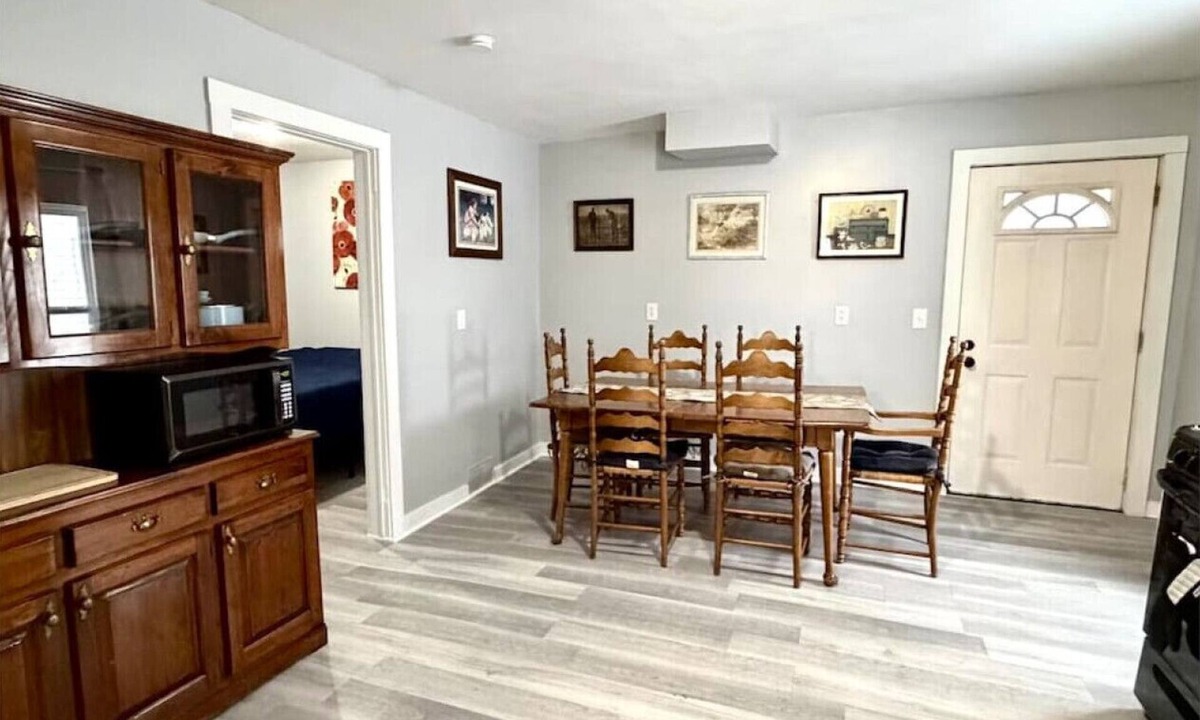 Lakefront Apartment | H4-1 Bedroom located at the Inner Harbor