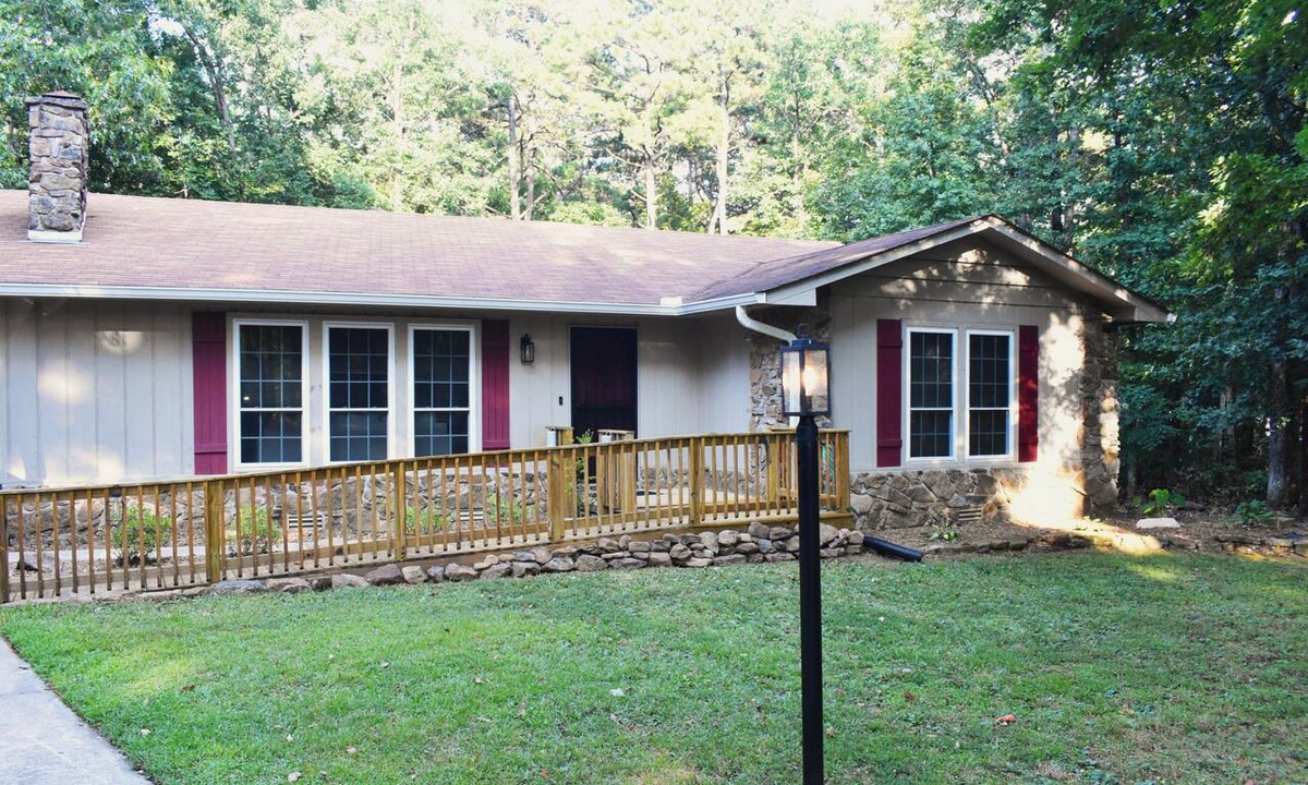 Fairfield Bay House | Hidden Gem - Peaceful and Relaxing Getaway Cozy 3-bedroom house