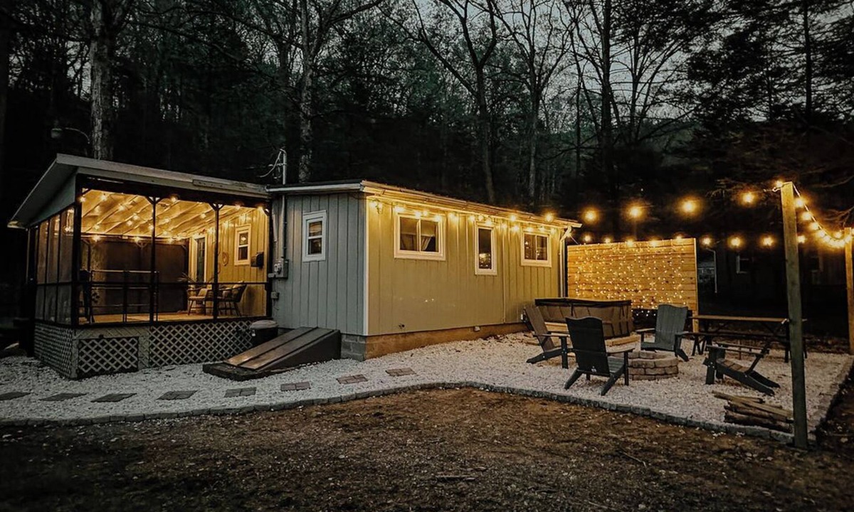 Millerstown Cottage | Hideaway in the Hollow: Hot Tub, Fire Pit, Cozy Cabin Retreat