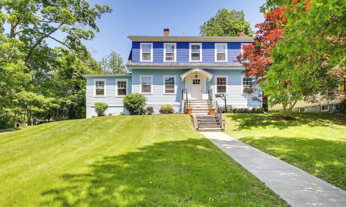 Poughkeepsie House | Historic Poughkeepsie Home Near Arlington & Vassar