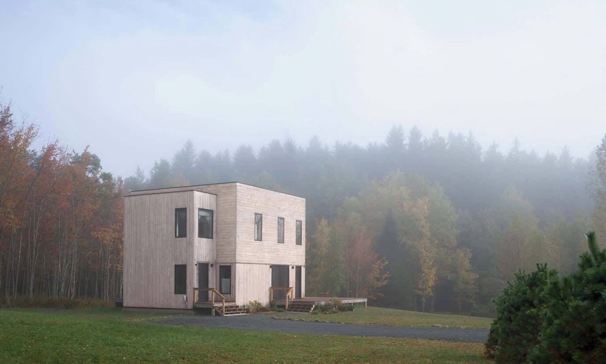 Fleischmanns House | Hot Tub + EV Charger + Mtn Views | Modern Mountain