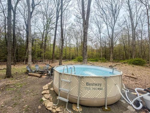 Reeders House | Hot Tub Secluded Fire Pit Hammock