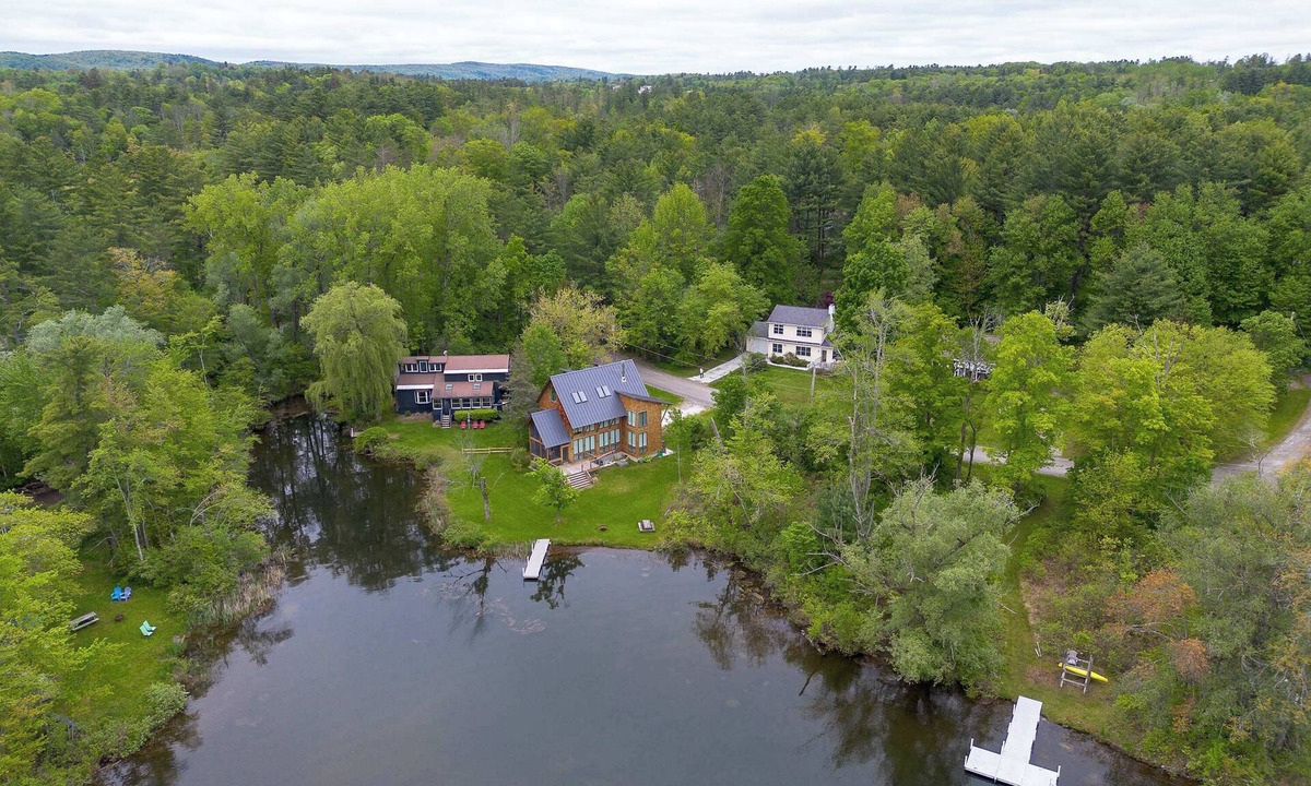Lenox Dale House | Imagine Being Lakeside, Kayaks/Fishing/EV Charger