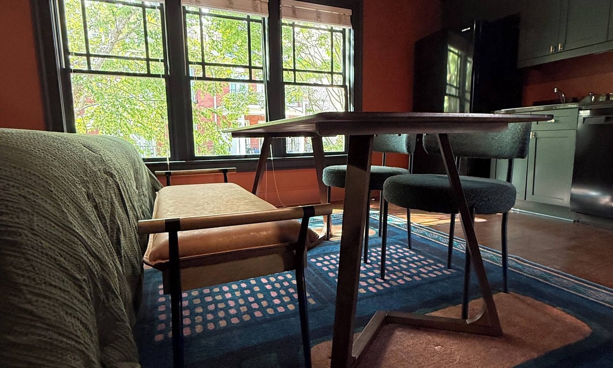 Inman Park Apartment | Inman Park Carriage House - 30 day min.