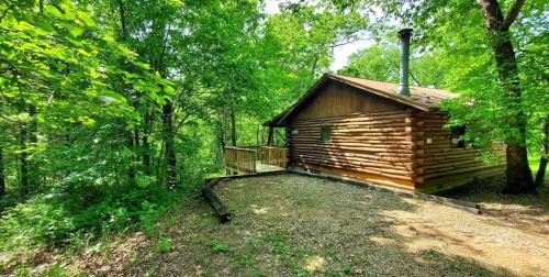 Eureka Springs Ski Chalet | Intimate Log Cabin #2 at Wisteria