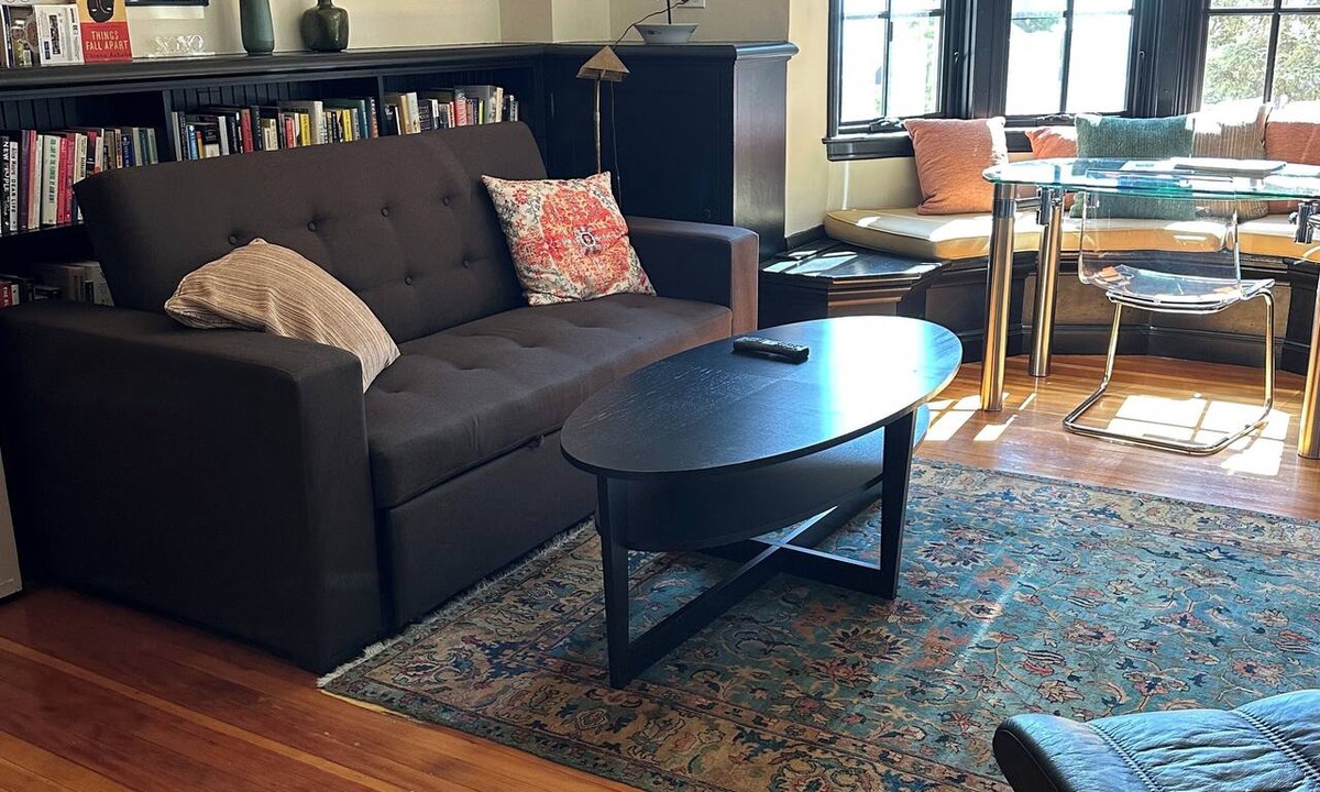 Berkeley Hills Apartment | Just blocks from UC, Simons, MSRI, Haas and Goldman Schools with great Bay views