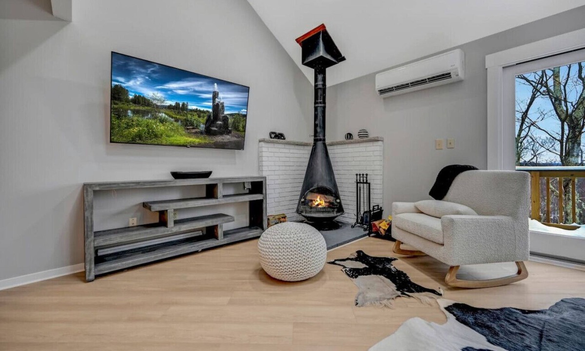 Village at Camelback Apartment | Just Renovated Ski-In/out at Camelback w/Hot Tub!