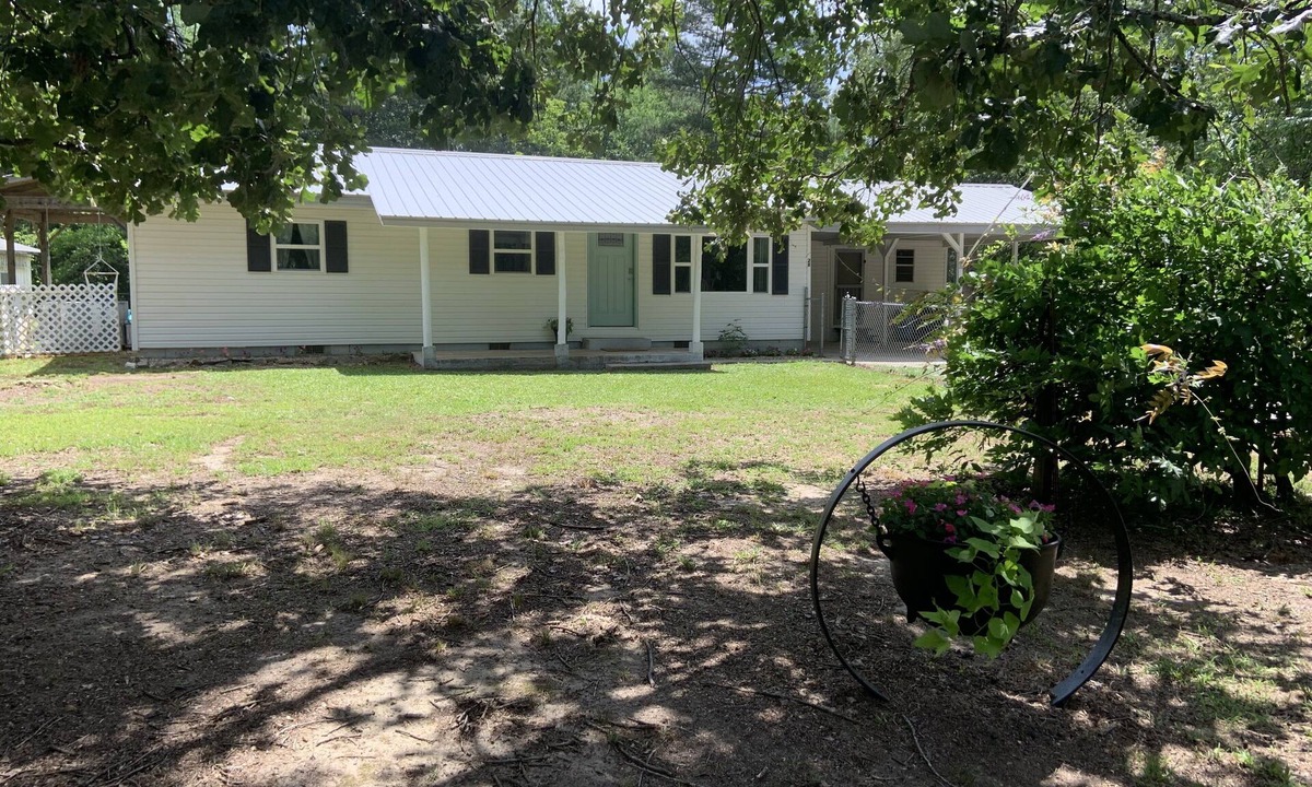 Mount Ida House | Lake Ouachita Stay w/Fire Pit & Boat Parking Space