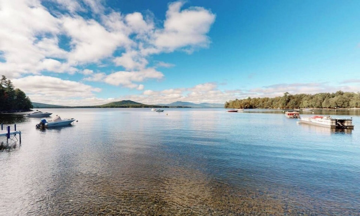 Beaver Cove Cabin | Lakefront Cabin on a Double Lot w/500