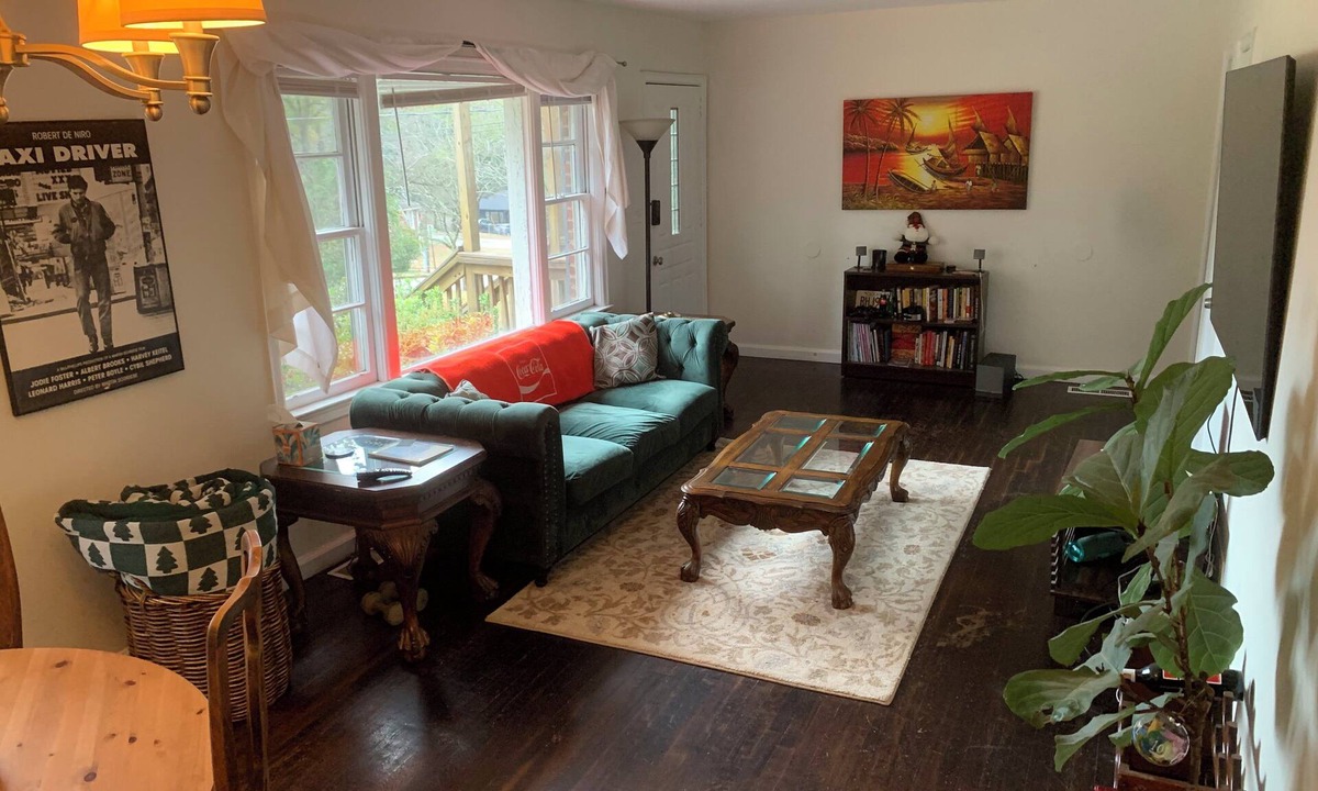 Candler-McAfee House | Lakeside 4BR with Yard 15 mins to Downtown ATL and Emory, 8 mins to Agnes Scott
