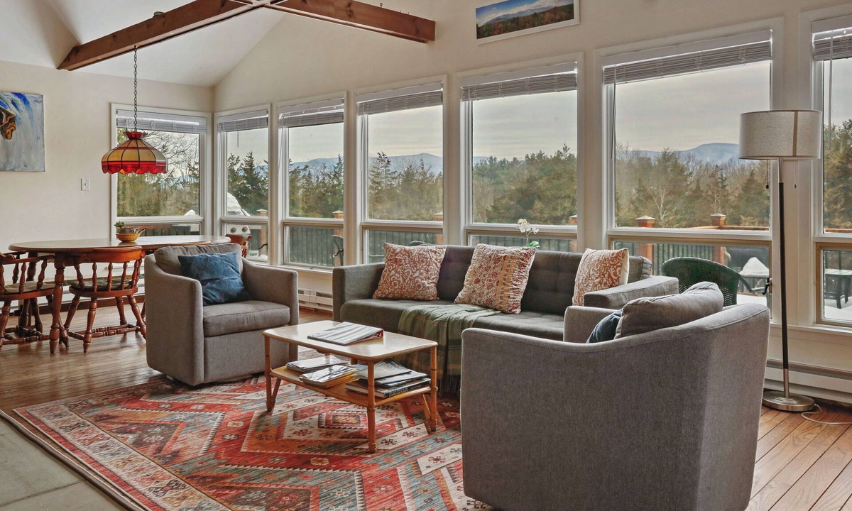 Oak Hill House | Large Catskill Mountains/Hudson Valley country house, relaxing gathering space