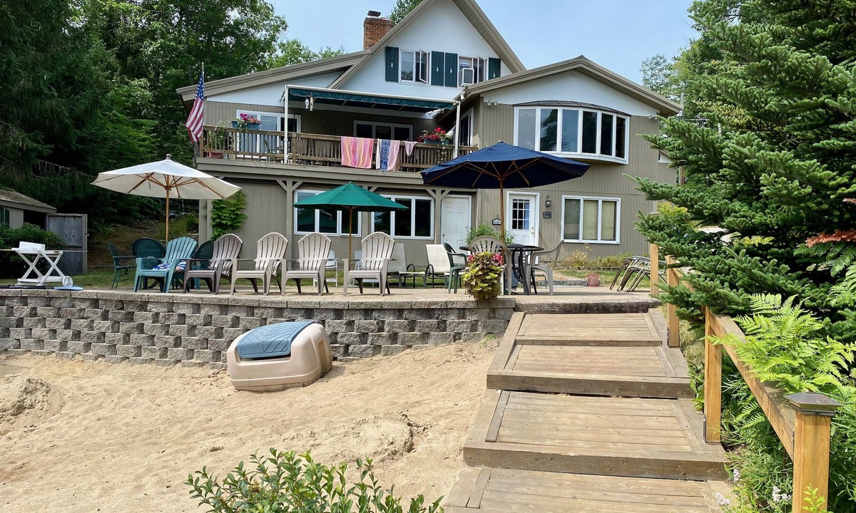 Union House | Large Family Home On Cassie Cove, Lake Ossipee