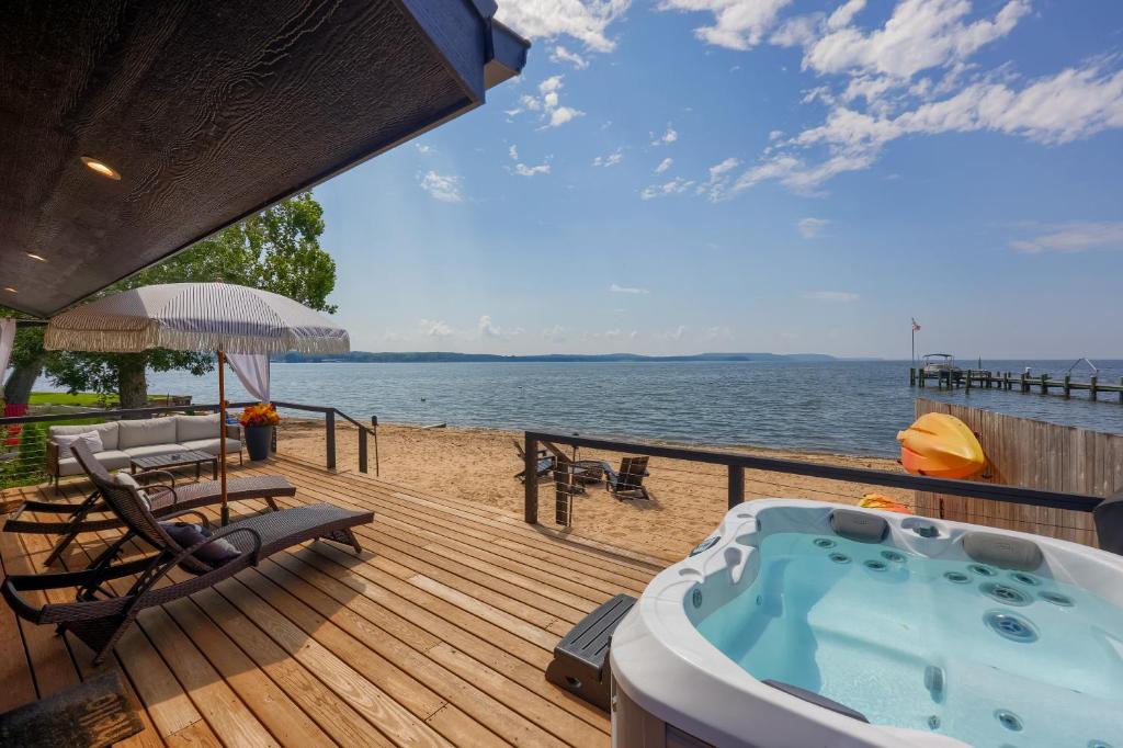Perryville House | Long Beach Cottage
