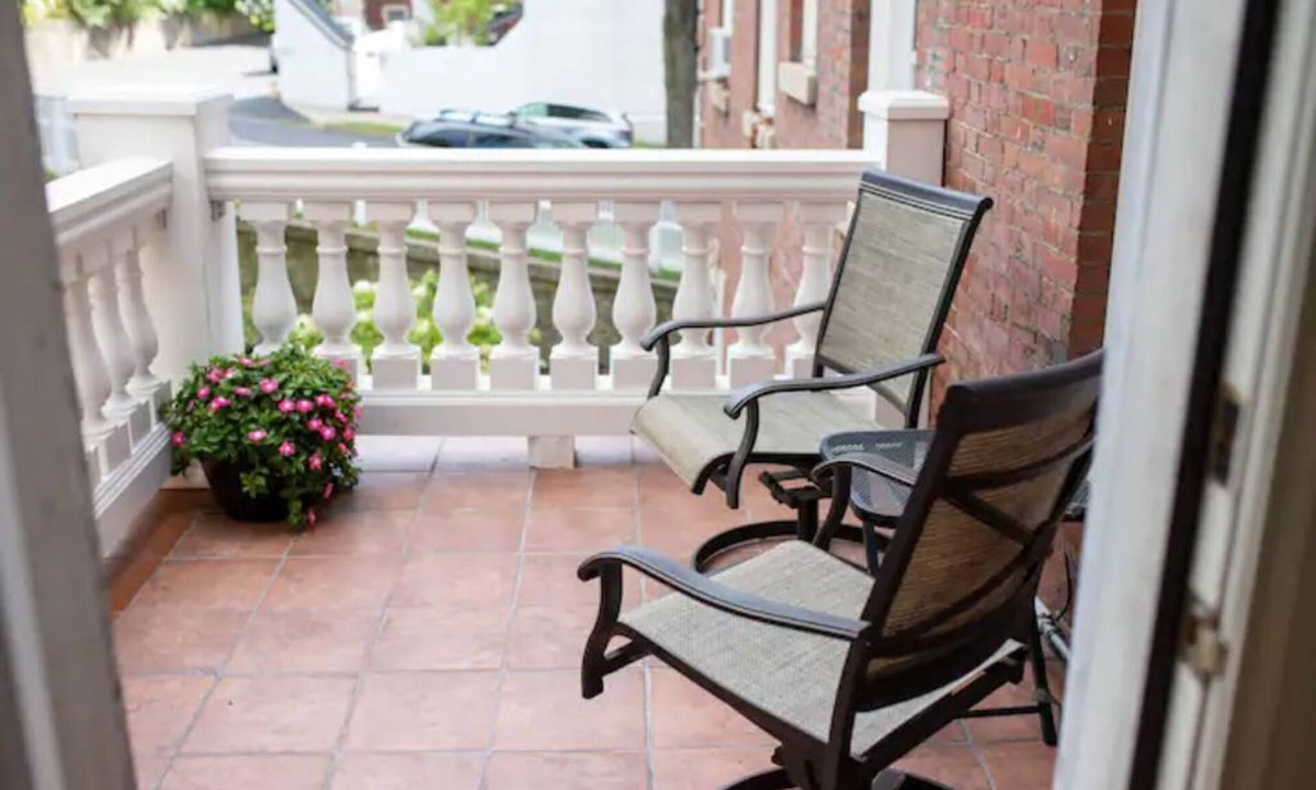 Scranton Apartment | Lovely 4 bedroom rental with spacious master suite