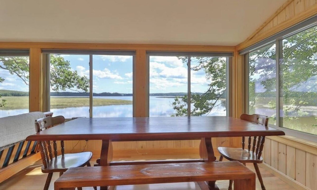 Bowdoinham Cabin | Luxe Bayfront Cabin w/Stunning Views & Shared Dock- Ideal for Hunting & Fishing