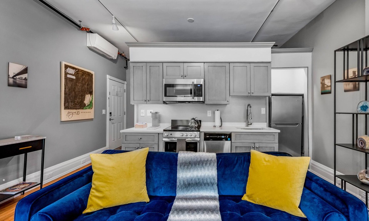 Beacon Apartment | Luxe Studio 1 Loft Main St. Beacon Luxury Steam Shower! Kitchen, Washer/Dryer