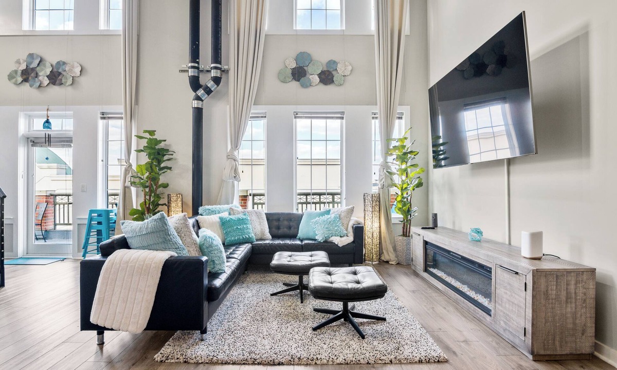 Home Park House | Luxury 2-Bd in the Heart of Atlantic Station/Dining, Shopping & Entertainment