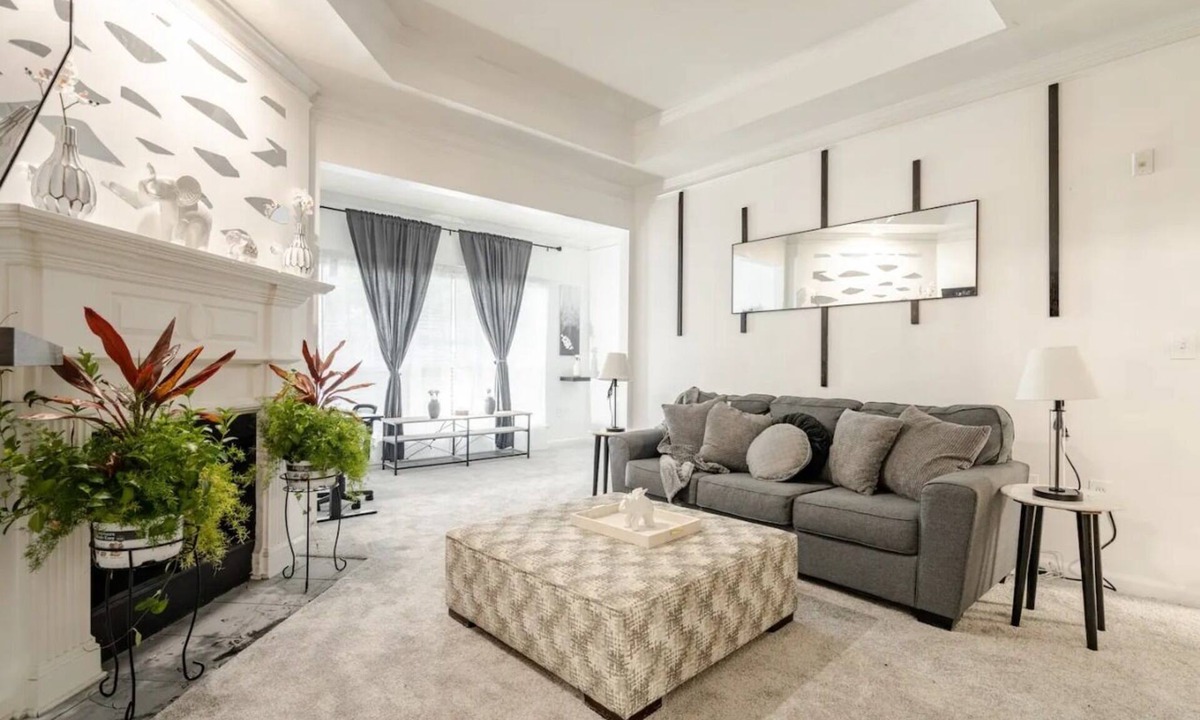 Lindridge-Martin Manor Apartment | Luxury - 2BR - Buckhead Retreat - Free Parking