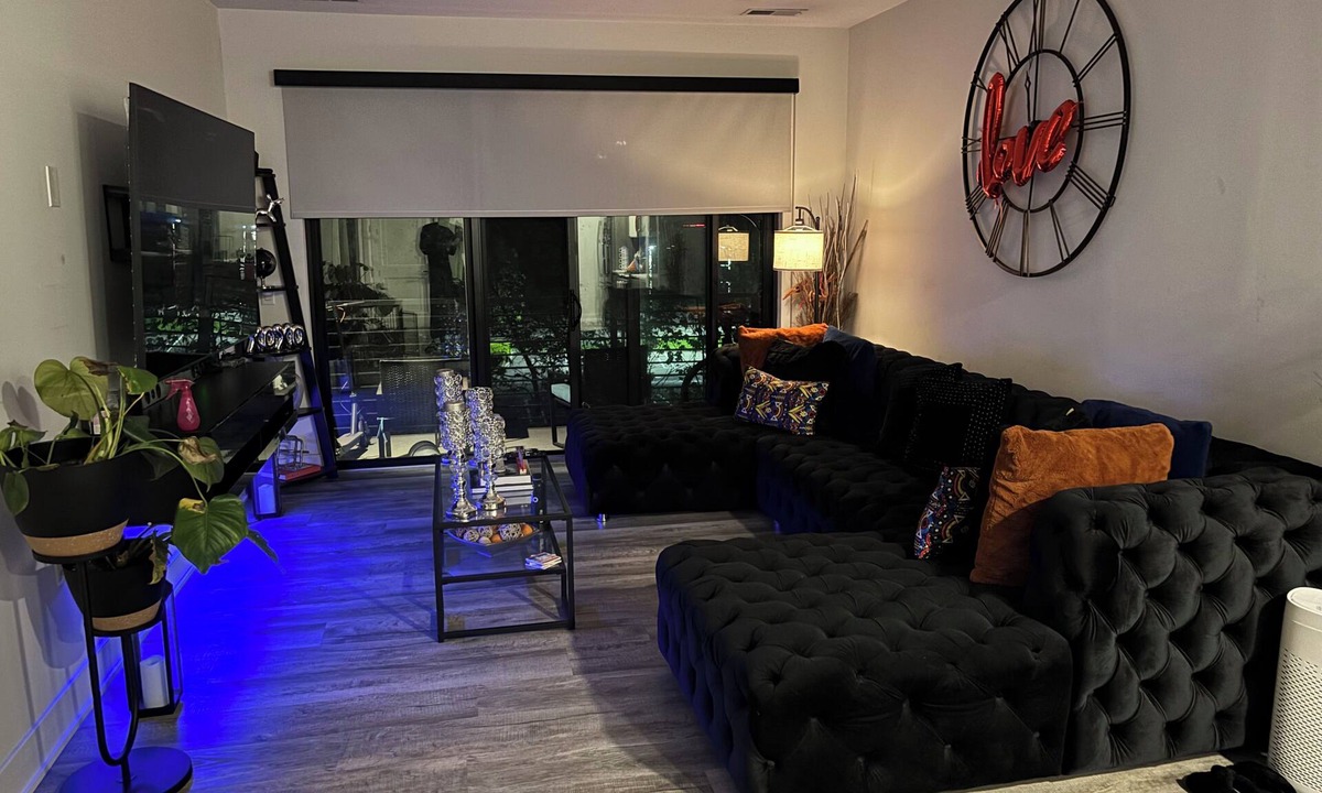 Paramus Apartment | Luxury 3BR near MetLife Stadium perfect for world traveler, air conditioner