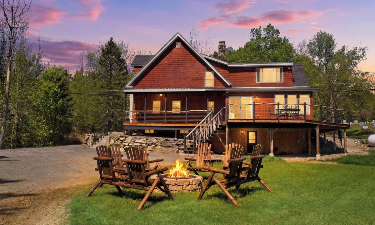 Jefferson House | Luxury White Mountain Home: Experience Santa's Village, Golfing, Hiking, Foliage