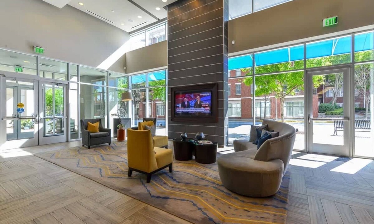 North Decatur Apartment | Midtown Atlanta 1BR Skyline Balcony Corner Condo by Piedmont Park Luxe Pad