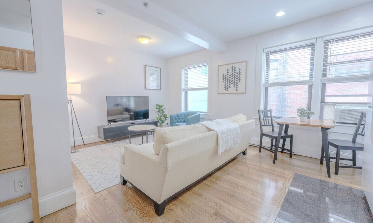 Shawmut Apartment | Modern 1BRs steps from Boston Common + South End