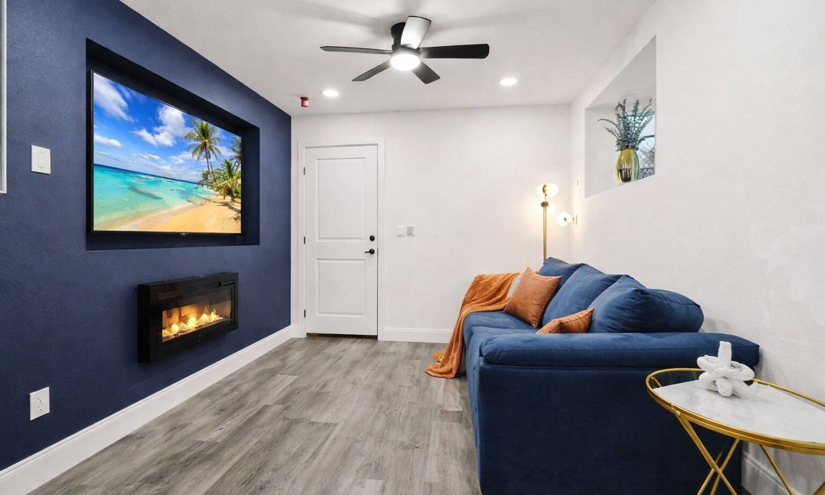Longfellow Apartment | Modern & Cozy 1BR with private patio 5 min walk to BART Easy Access to S.F.