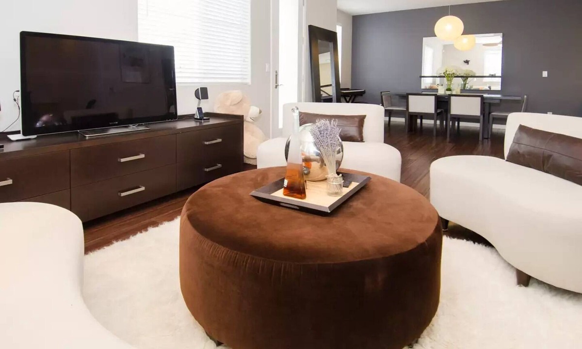 Northside House | Modern LUXE 2B-2.5B townhome near downtown San Jose with AC and Peloton Bike