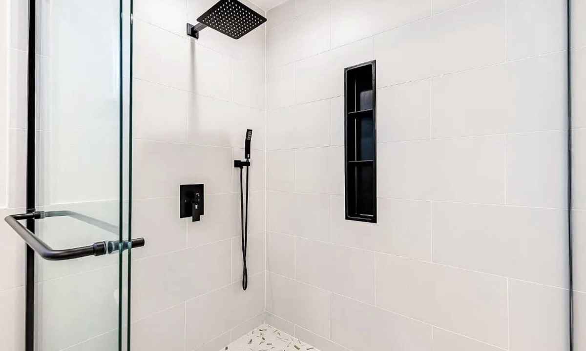 Laie House | MSG host to confirm availability. Spacious 3Bed 2BA Sleeps 10