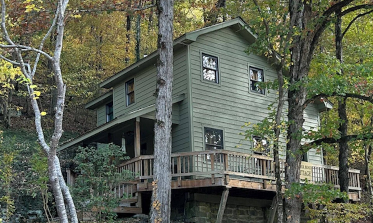 Ozark Cottage | Mulberry River Front cottage near OHV/ATV trailheads at Cass Arkansas.