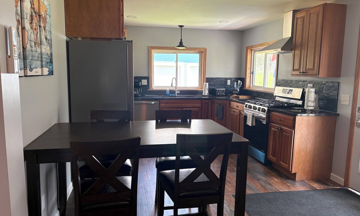 Fly Creek House | NEW Marvelous 2-bedroom house with AC in Fly Creek
