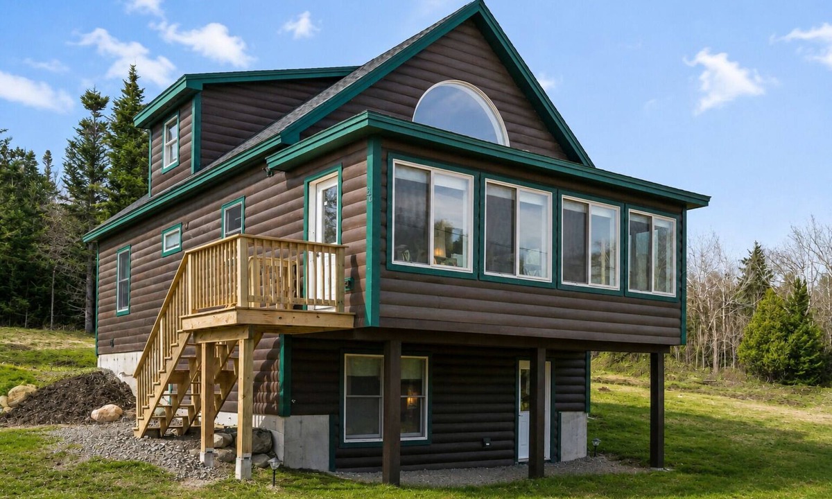 Rangeley Plantation House | Niboban 26 | Waterfront on Rangeley Lake |
