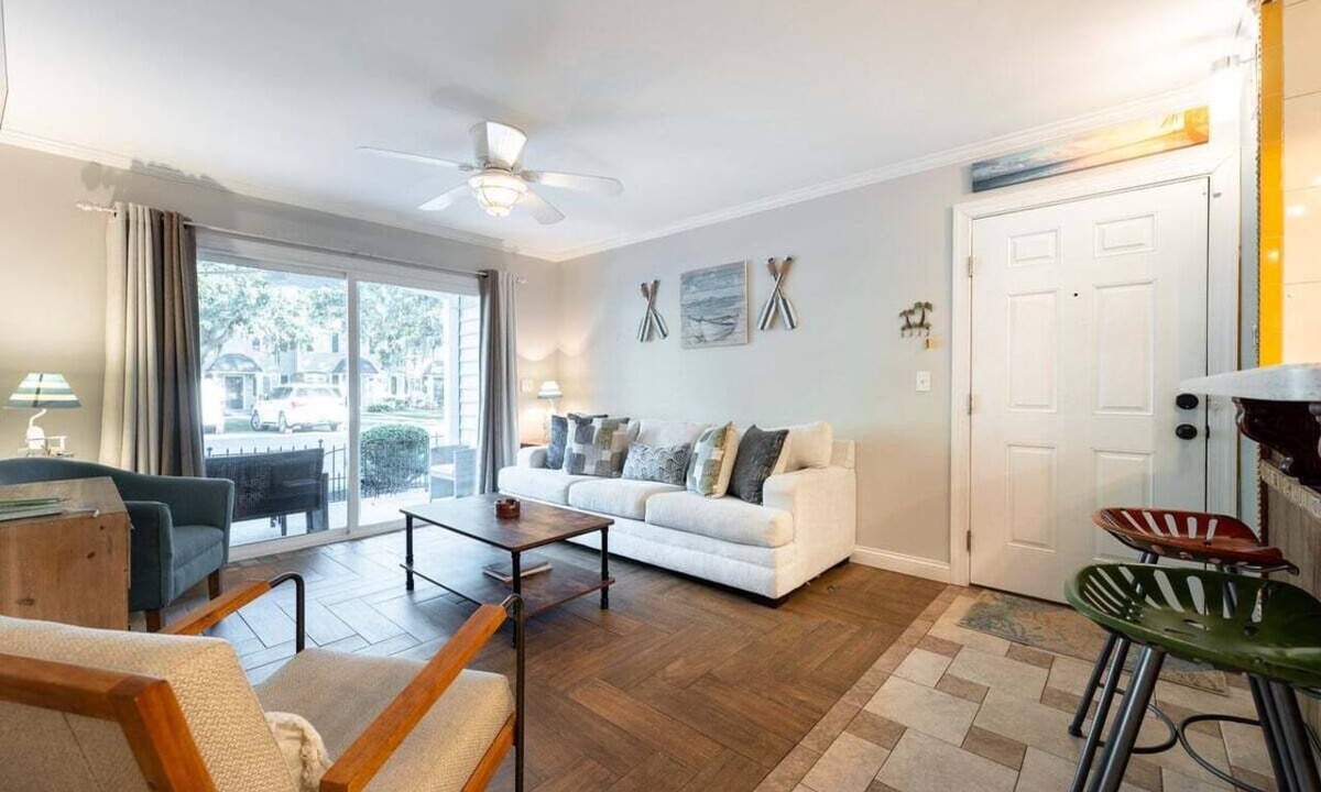 Demere Park Apartment | Ocean Walk Retreat | Heated Pool Condo Near St. Simons Village