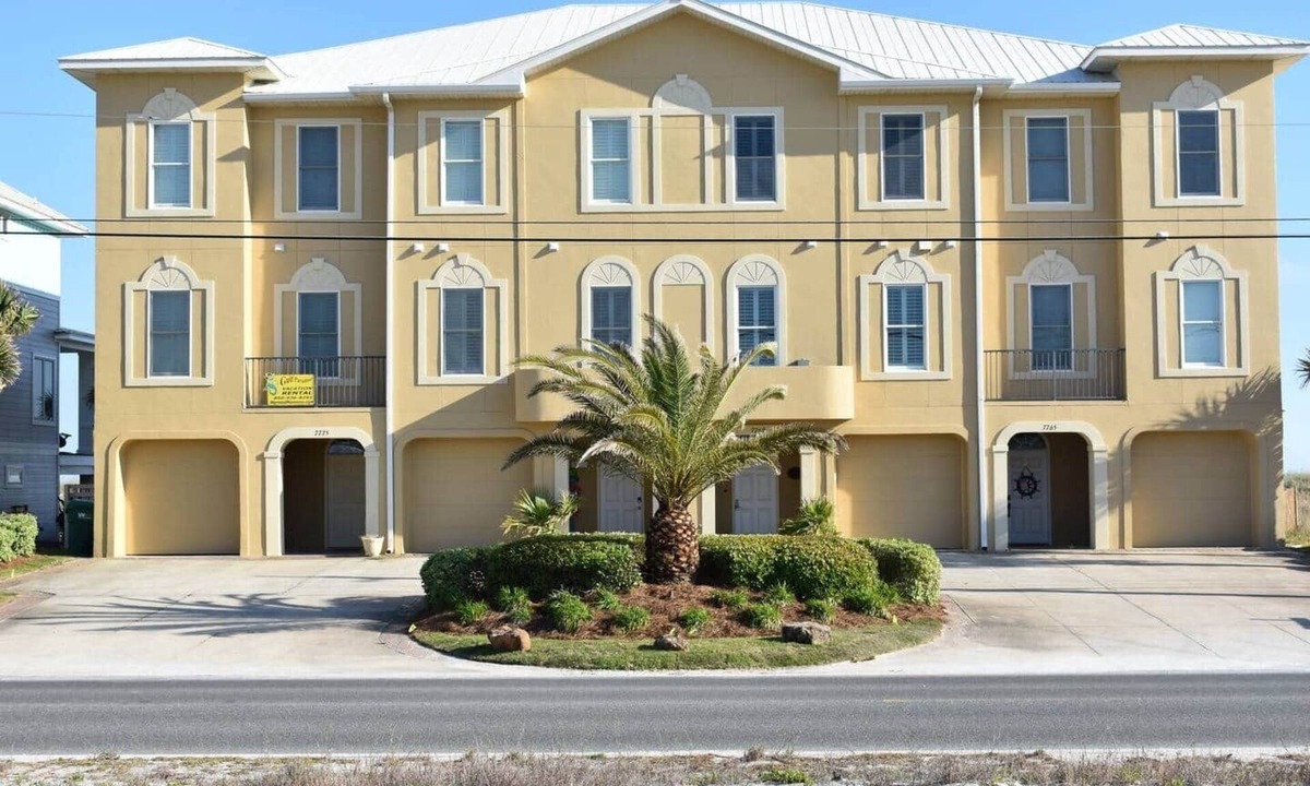 Navarre Beach House | Oceanfront 4 bedroom 3 bath home for up to 10 guests -Your dream vacation awaits