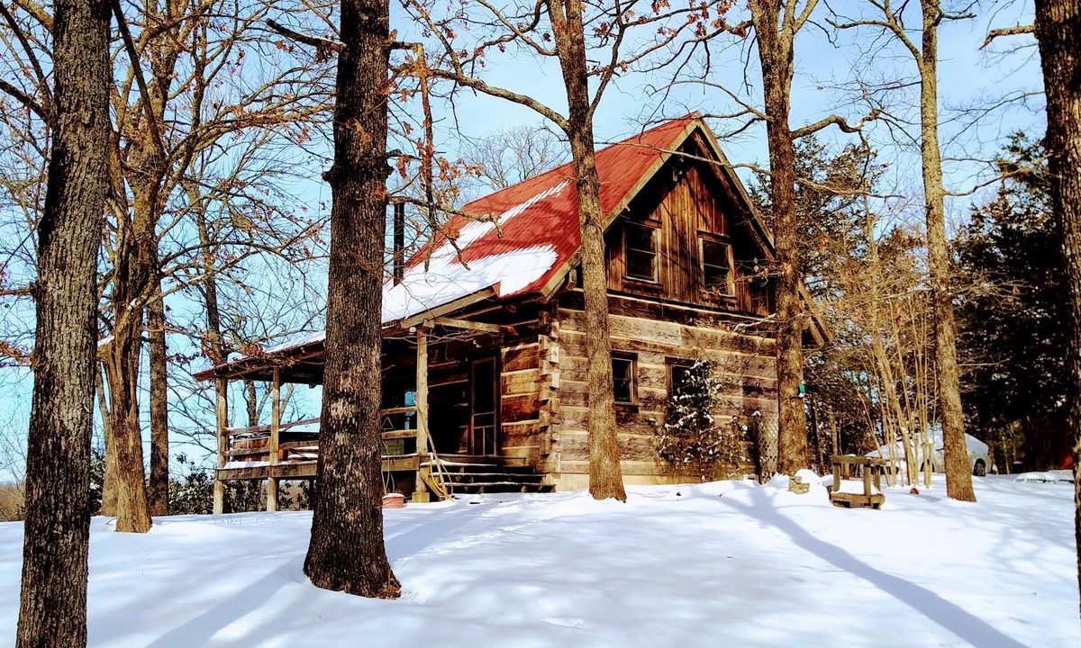 Houston Cabin | Oma's Cabin on Arkansas River - cozy remote cabin overlooking the Arkansas River