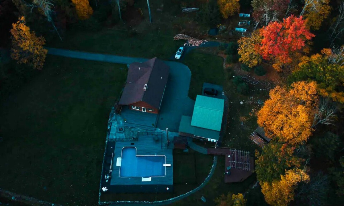 Sparrow Bush Cabin | Peaceful 3-Bedroom Log Cabin Retreat in the Heart of Idyllic Sparrow Bush NY
