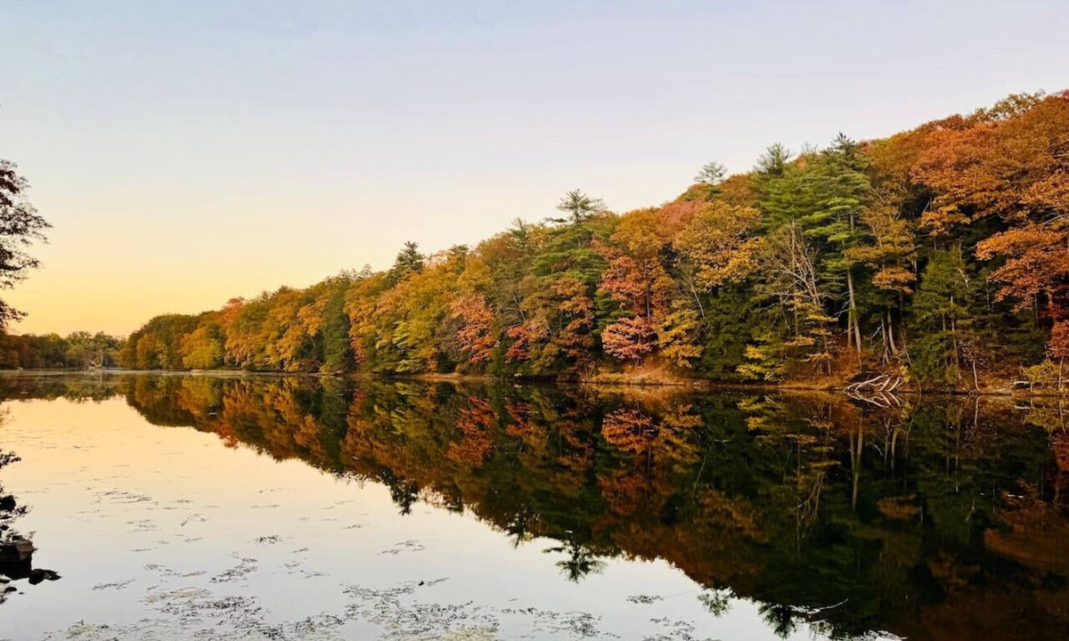 Saugerties South House | Peaceful Catskills Creek House