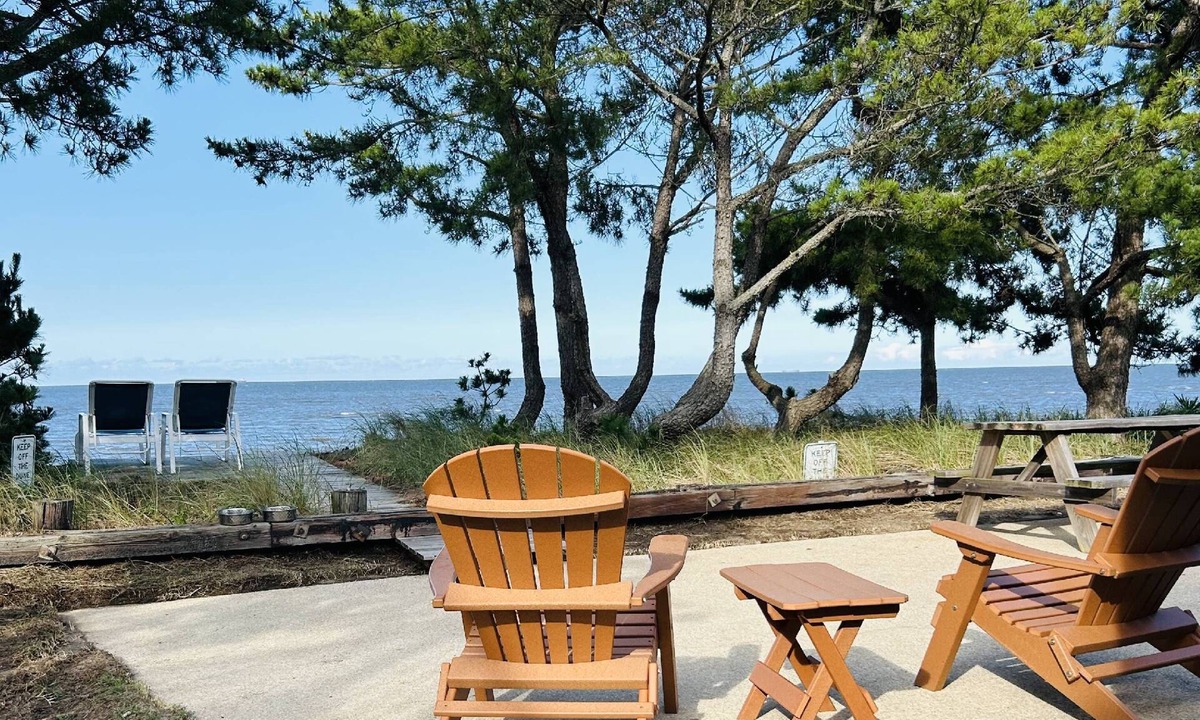 Milford Cottage | Pet-Friendly Bayfront Cottage | Serene Views, Wildlife, and Coastal Charm