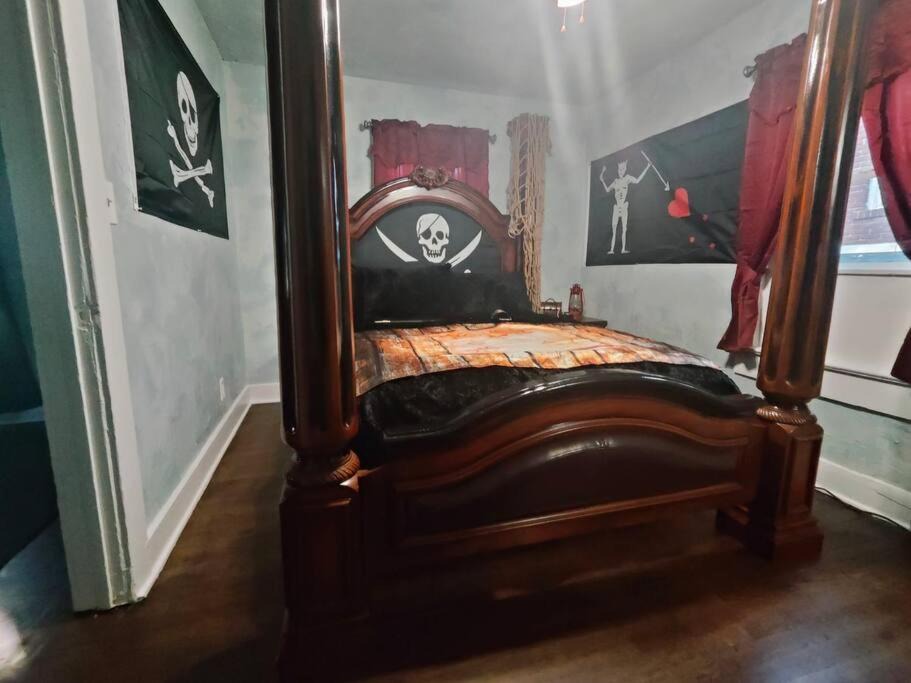 Fort Smith House | Pirate Seeking crew. Downtown Fort Smith