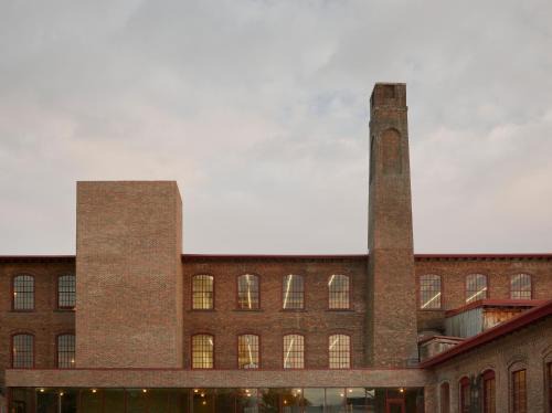 Oakdale Hotel | Pocketbook Hotel and Baths