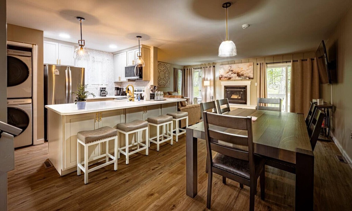East Stroudsburg House | Pocono Mountains Hideaway - 2 Bedroom, 2.5 Bath, private townhome with wood-burning fireplace