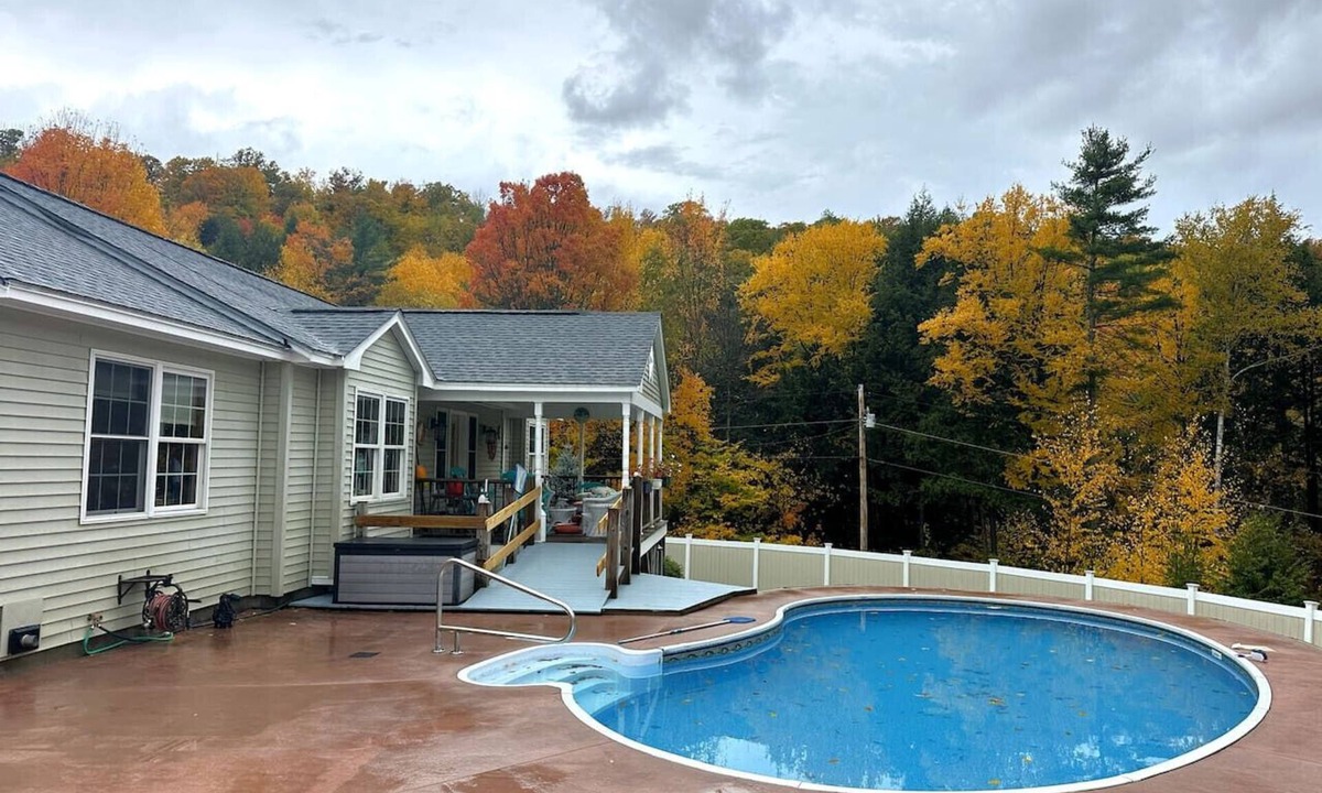 Bristol House | Private 5-Acre Escape | Pool, Lake & Gardens