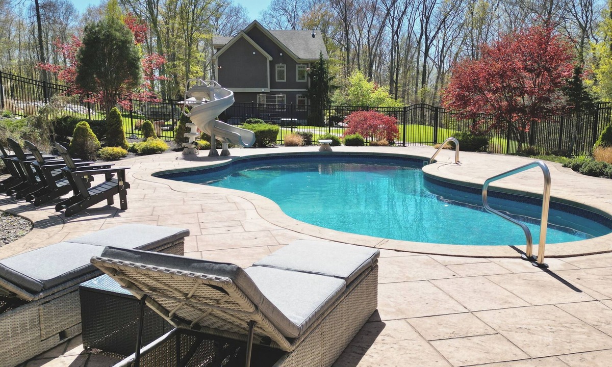 Pine Bush House | Private Forest Estate - Pool · Theater · Game Room . Sleep 18