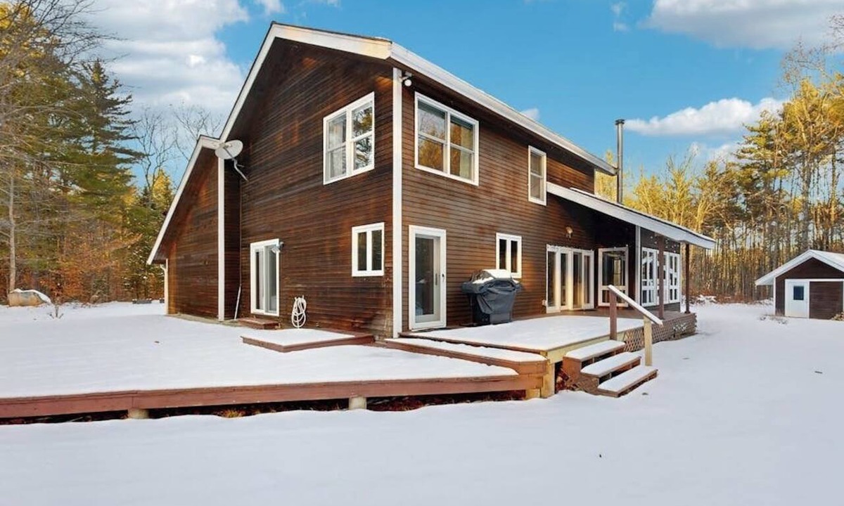 Center Conway House | Private spacious retreat w/large yard: near town, skiing, hiking & attractions