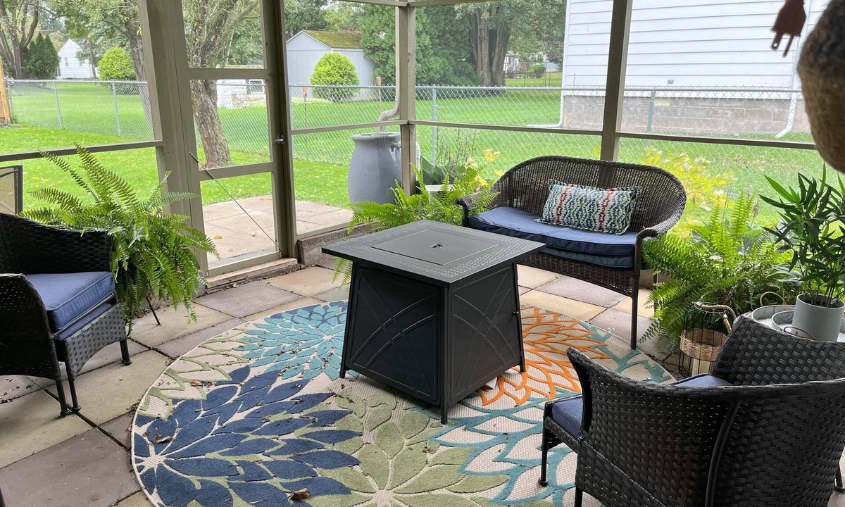 Auburn House | Quaint ranch house within walking distance to Emerson Park on Owasco Lake.