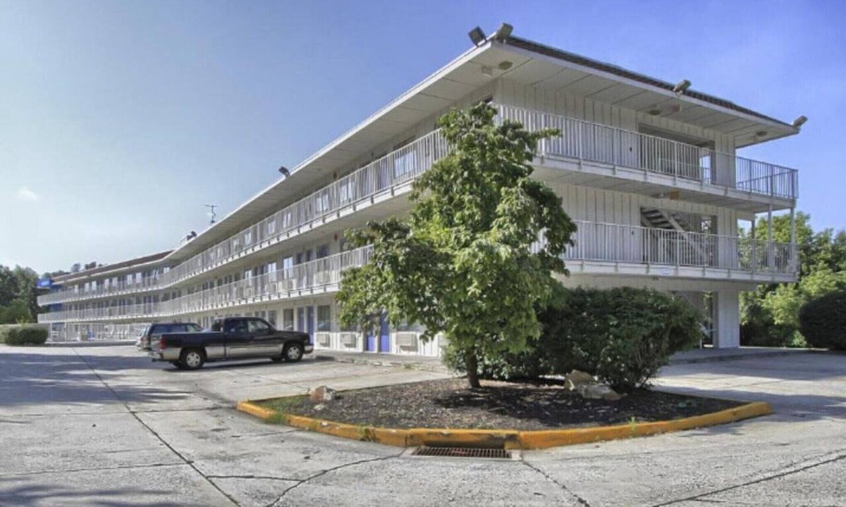 Camp Hill Apartment | Queen Bed|Accessible|Nsmk