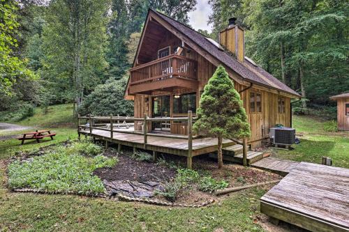Max Meadows House | Quiet Max Meadows Cabin, 12 Acres of Property