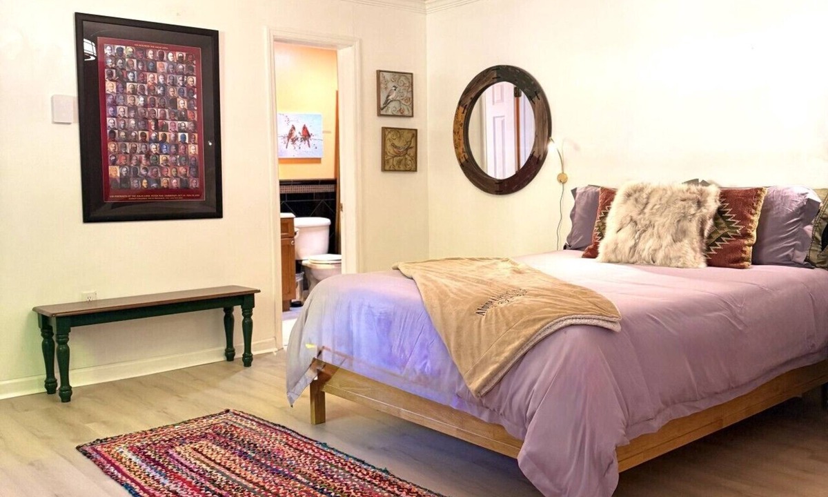 Highmount Apartment | Red Peacock Catskill Cabin sleeps four 6