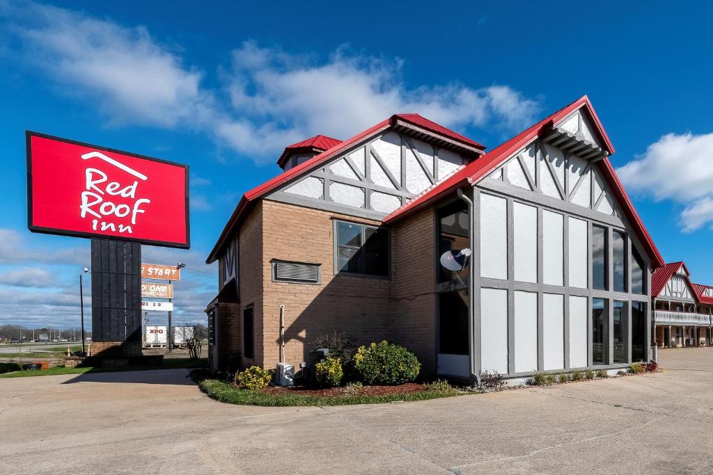 Monroe Hotel | Red Roof Inn Monroe
