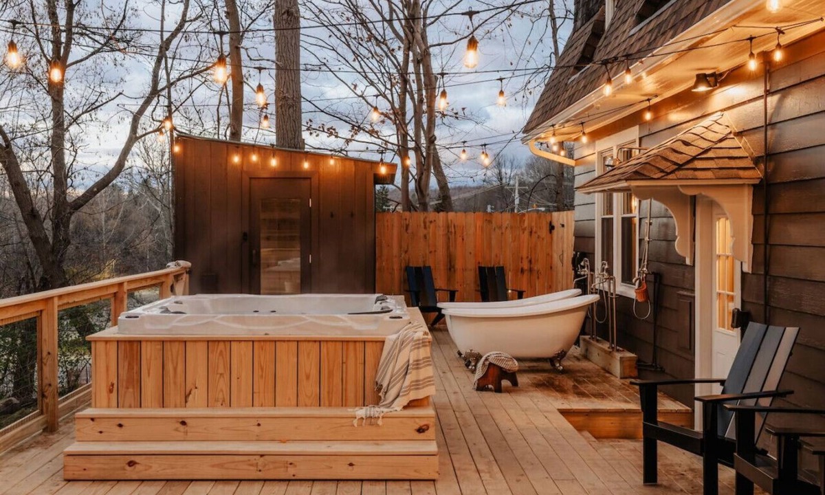 Middleville House | River Retreat: Sauna, Hot Tub, Cold Plunge & More